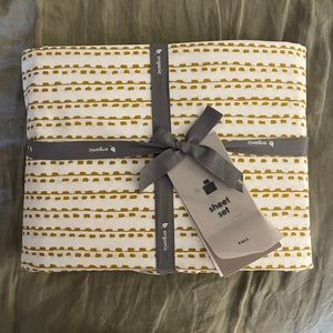 West Elm Organic Hand Drawn Stripe Full Sheet Set